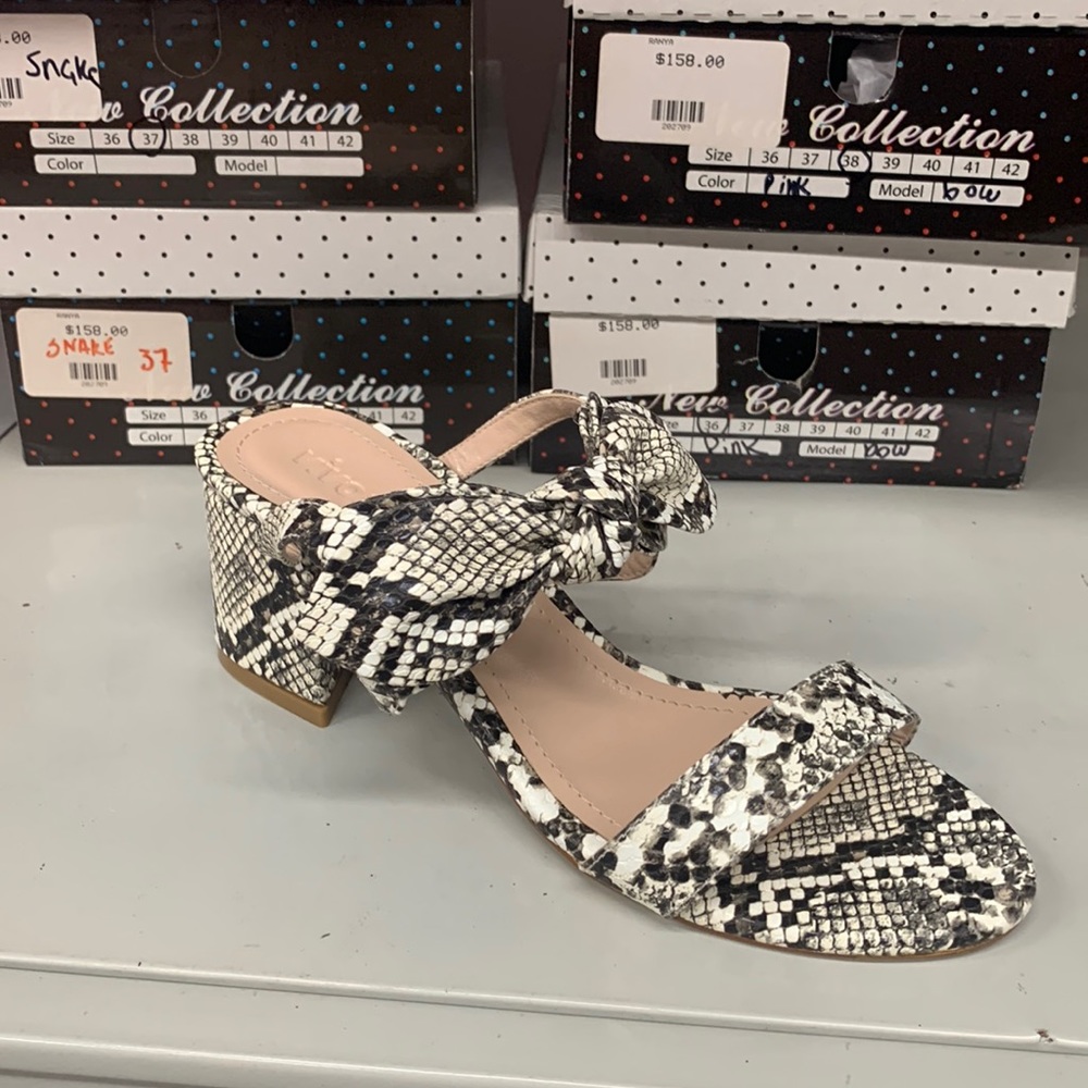Women's Snake-Print Block Heel Sandal - Black & White